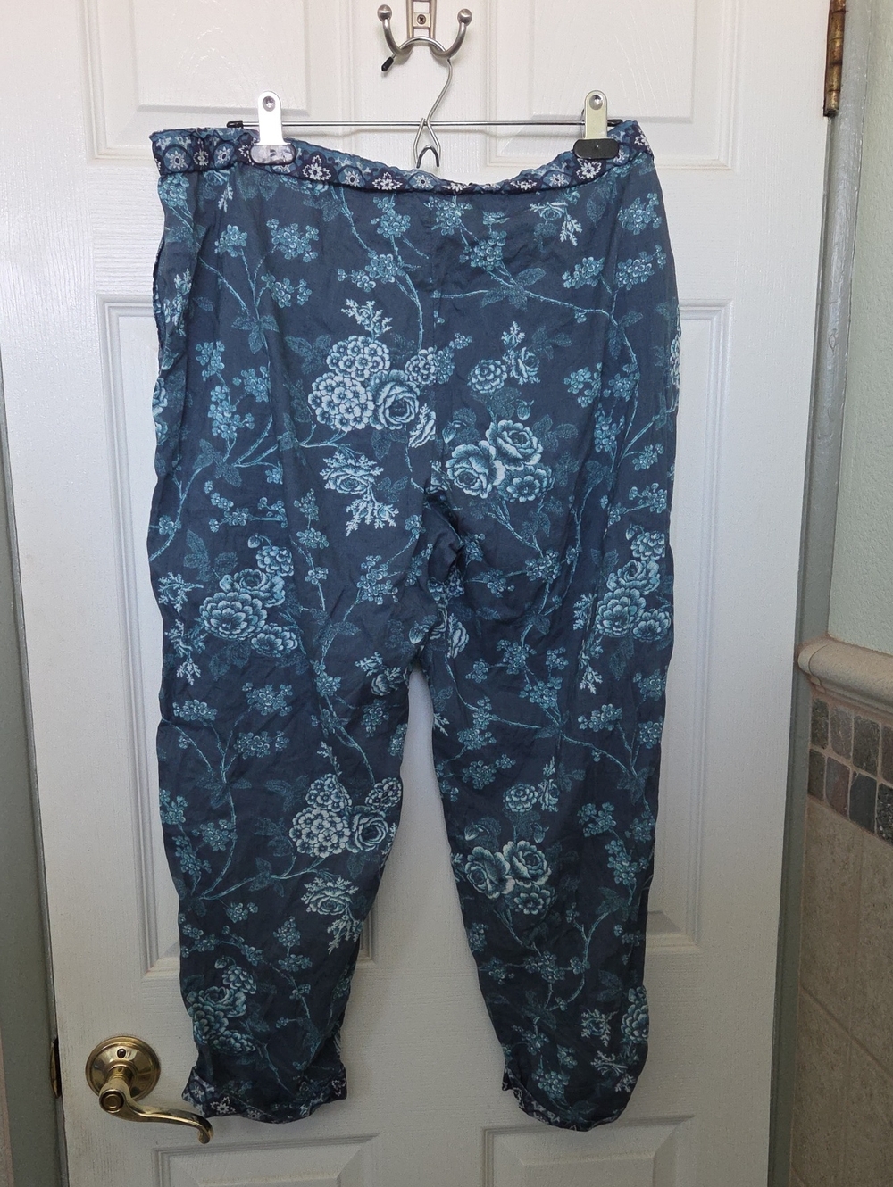 Sundance 100% Cotton Blue Floral Print Crop Pants Summer Vacay Resortwear Boho L - Picture 7 of 8